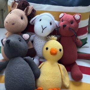 FIVE crocheted animals for "Chicken Little" Excellent condition.